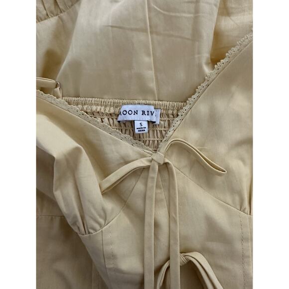 Moon River Rosemary Yellow Bow Detailed Maxi Dress Size Small - Picture 9 of 9